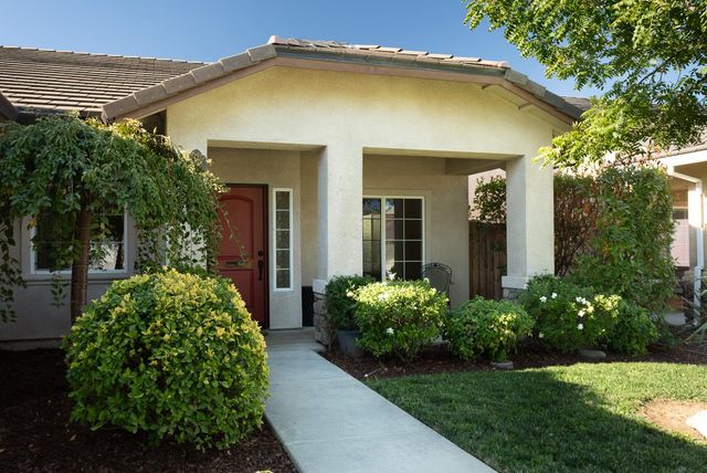 1406 Sundance Dr, Plumas Lake, CA 95961