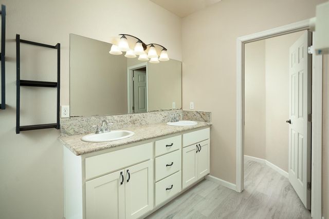 1406 Sundance Dr, Plumas Lake, CA 95961