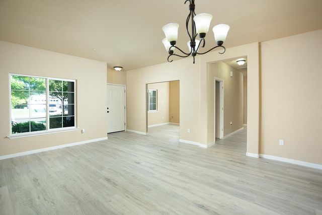 1406 Sundance Dr, Plumas Lake, CA 95961