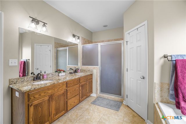 604 Mason Circle, Victoria, TX 77904