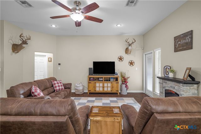 604 Mason Circle, Victoria, TX 77904