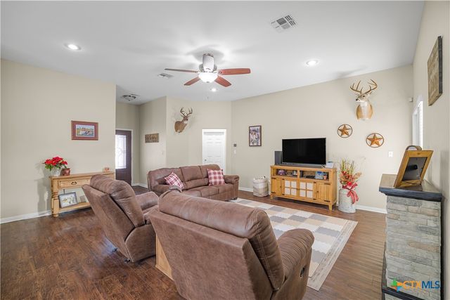 604 Mason Circle, Victoria, TX 77904