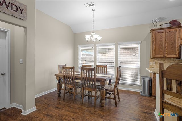 604 Mason Circle, Victoria, TX 77904