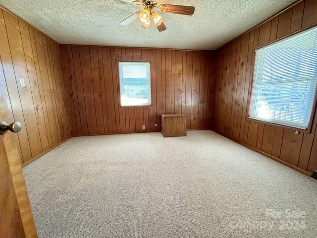 565 Neely Road, Brevard, NC 28712