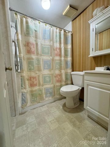 565 Neely Road, Brevard, NC 28712