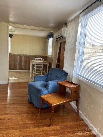 565 Neely Road, Brevard, NC 28712