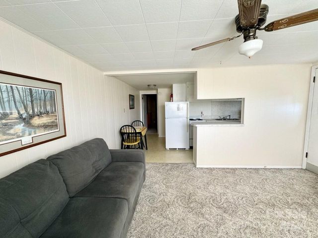 565 Neely Road, Brevard, NC 28712