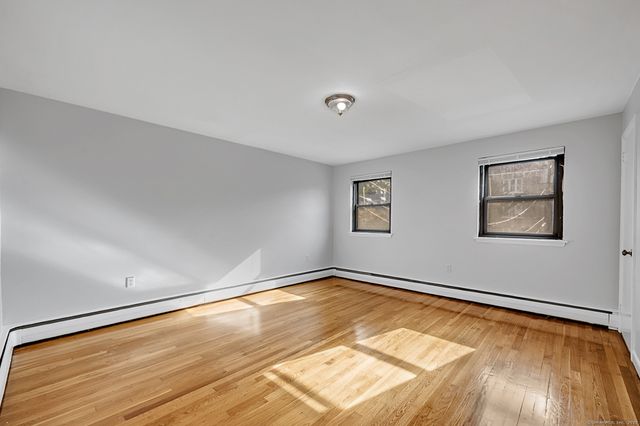 9 Concord Street APT B1, West Hartford, CT 06119