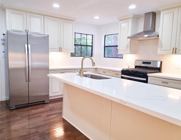 1710 Hill Top Lane, Kingwood, TX 77339