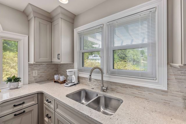 654 Sunset Drive West, Hamilton, GA 31811