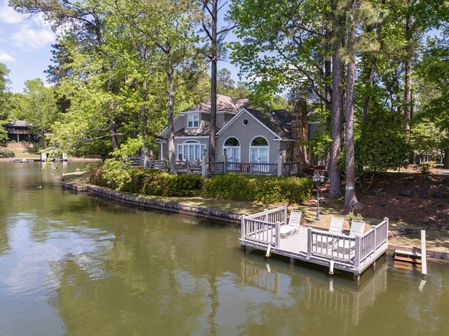 654 Sunset Drive West, Hamilton, GA 31811
