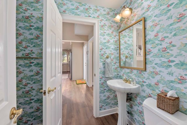 654 Sunset Drive West, Hamilton, GA 31811