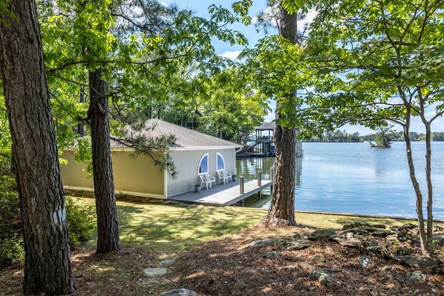 654 Sunset Drive West, Hamilton, GA 31811