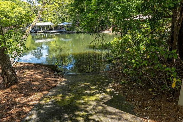 654 Sunset Drive West, Hamilton, GA 31811