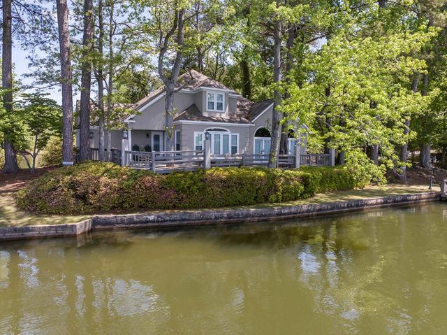 654 Sunset Drive West, Hamilton, GA 31811