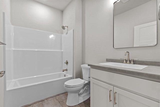 3601 E GLADIOLUS PLACE, Appleton, WI 54913