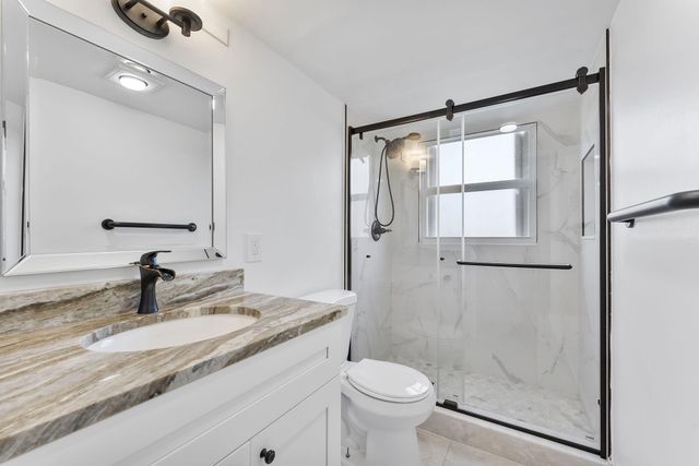 1037 Guildford C, Boca Raton, FL 33434