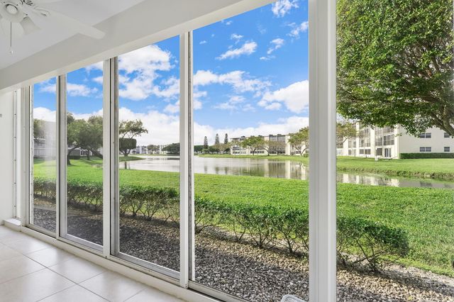 1037 Guildford C, Boca Raton, FL 33434