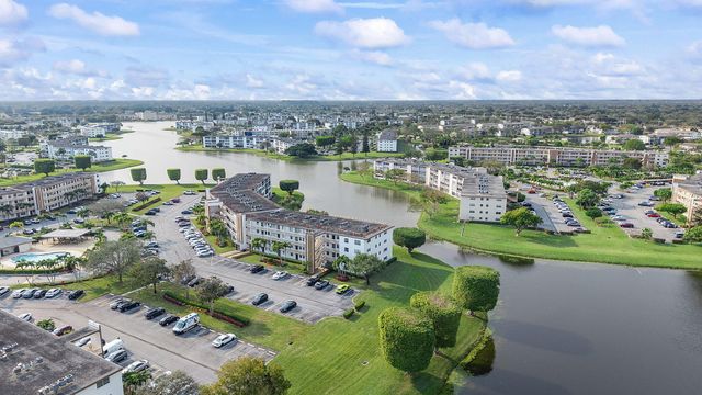 1037 Guildford C, Boca Raton, FL 33434