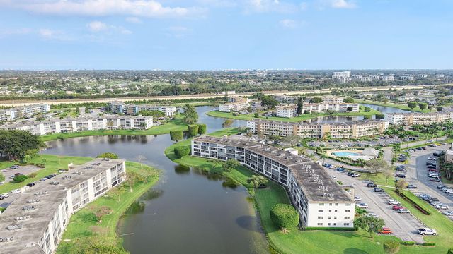 1037 Guildford C, Boca Raton, FL 33434