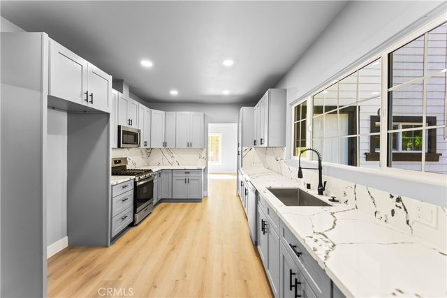 379 Buena Loma, Altadena, CA 91001