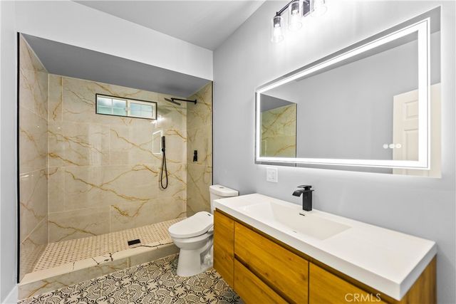 379 Buena Loma, Altadena, CA 91001