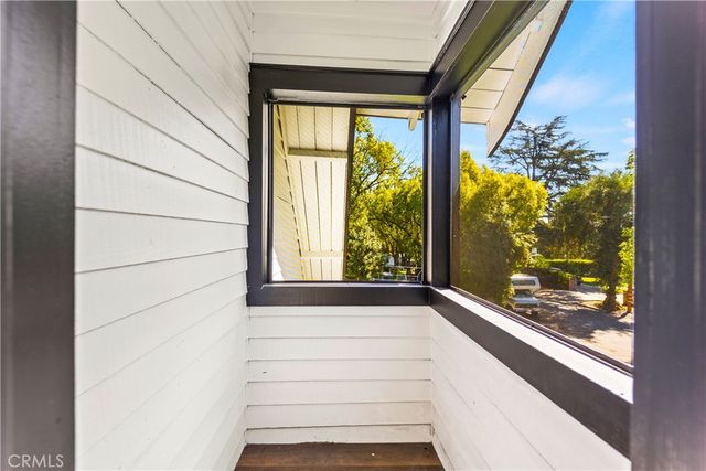 379 Buena Loma, Altadena, CA 91001
