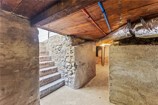 379 Buena Loma, Altadena, CA 91001