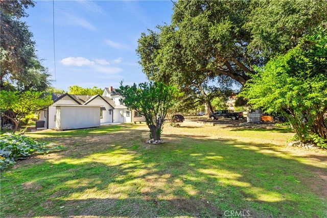 379 Buena Loma, Altadena, CA 91001