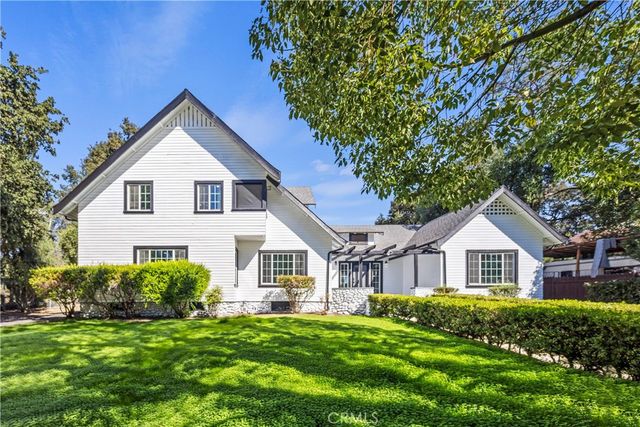 379 Buena Loma, Altadena, CA 91001