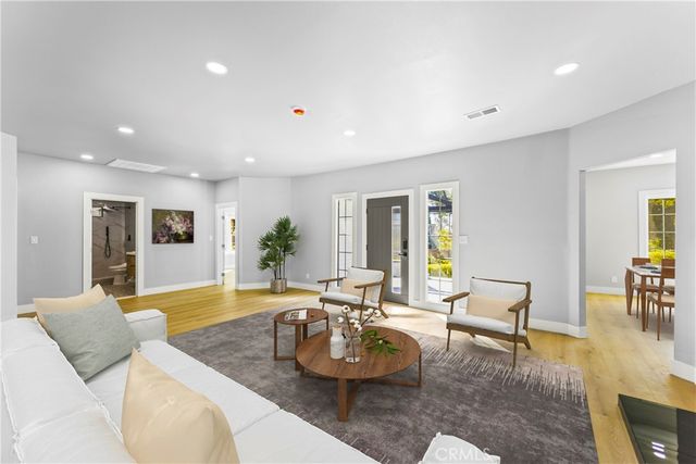 379 Buena Loma, Altadena, CA 91001