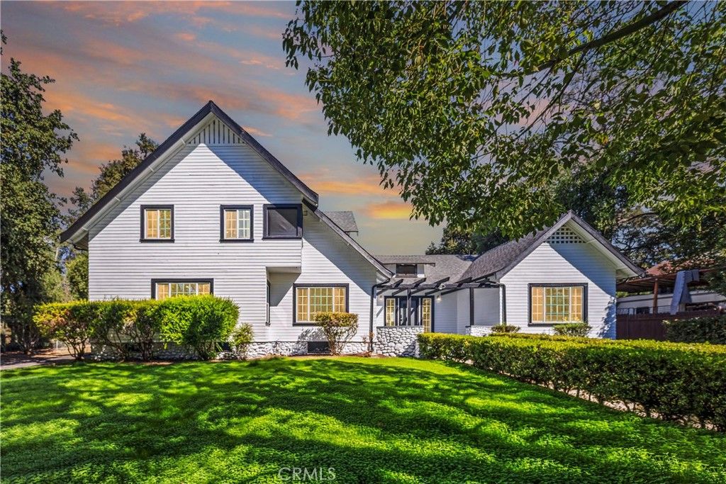 379 Buena Loma, Altadena, CA 91001