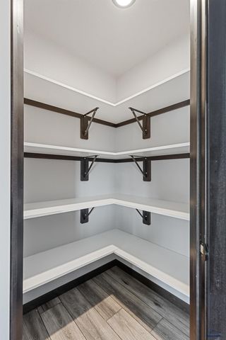 545 BULL RUN DR, Box Elder, SD 57719