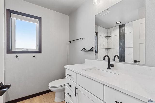 545 BULL RUN DR, Box Elder, SD 57719