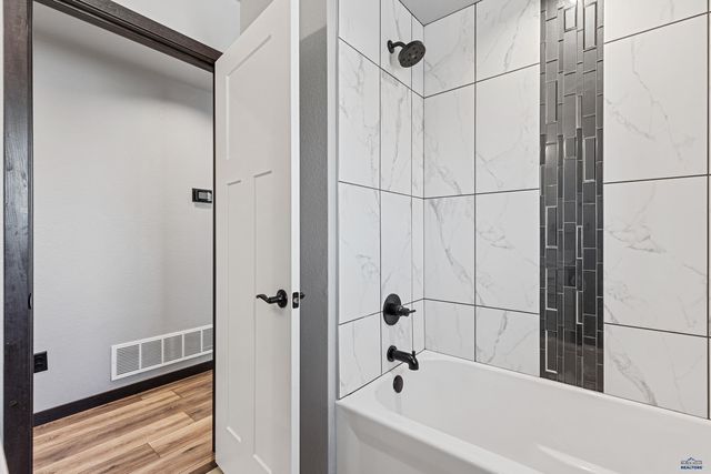 545 BULL RUN DR, Box Elder, SD 57719