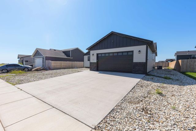 545 BULL RUN DR, Box Elder, SD 57719