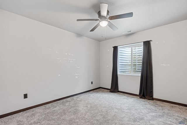 545 BULL RUN DR, Box Elder, SD 57719