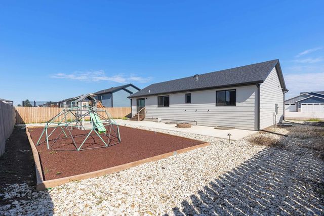 545 BULL RUN DR, Box Elder, SD 57719