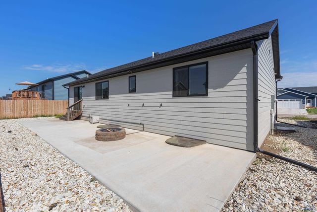 545 BULL RUN DR, Box Elder, SD 57719