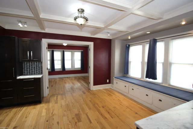 21916 Lakeview Street, St Clair Shores, MI 48080