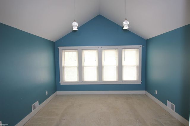 21916 Lakeview Street, St Clair Shores, MI 48080