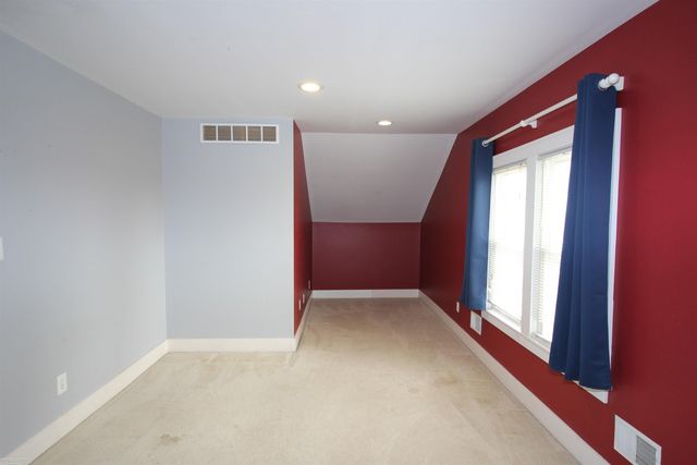 21916 Lakeview Street, St Clair Shores, MI 48080
