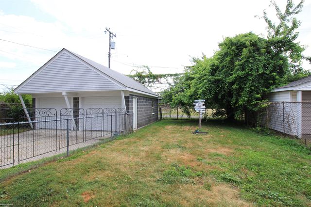 21916 Lakeview Street, St Clair Shores, MI 48080