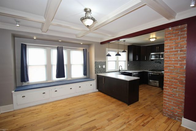 21916 Lakeview Street, St Clair Shores, MI 48080