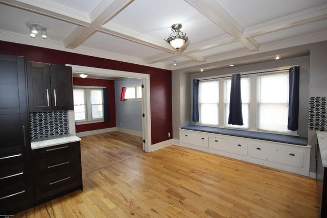 21916 Lakeview Street, St Clair Shores, MI 48080