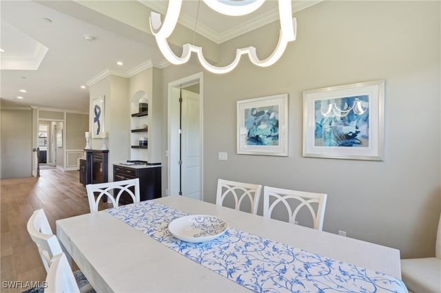 8777 Bellano CT 204, Naples, FL 34119