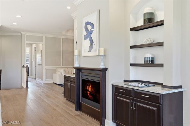 8777 Bellano CT 204, Naples, FL 34119