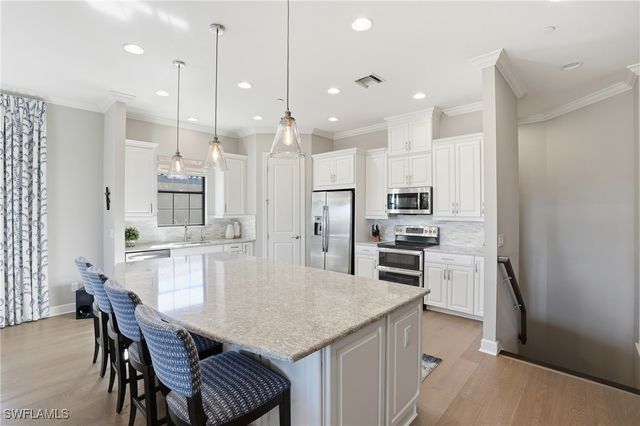 8777 Bellano CT 204, Naples, FL 34119