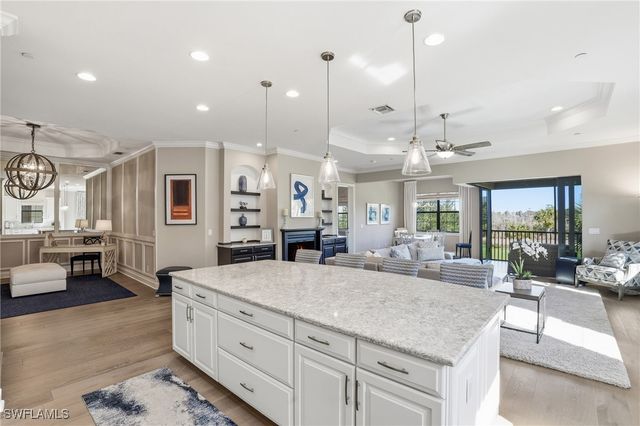 8777 Bellano CT 204, Naples, FL 34119