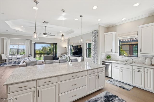 8777 Bellano CT 204, Naples, FL 34119